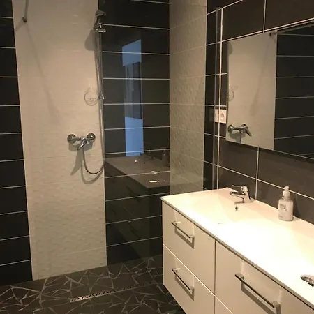 Villa ヴィラ *